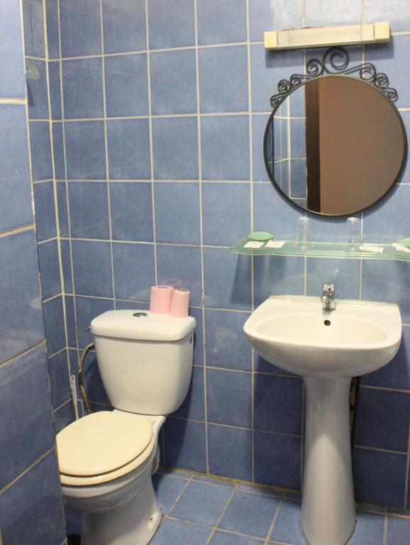 Hotel Petit Bastille Aulnay-sous-Bois Zimmer foto